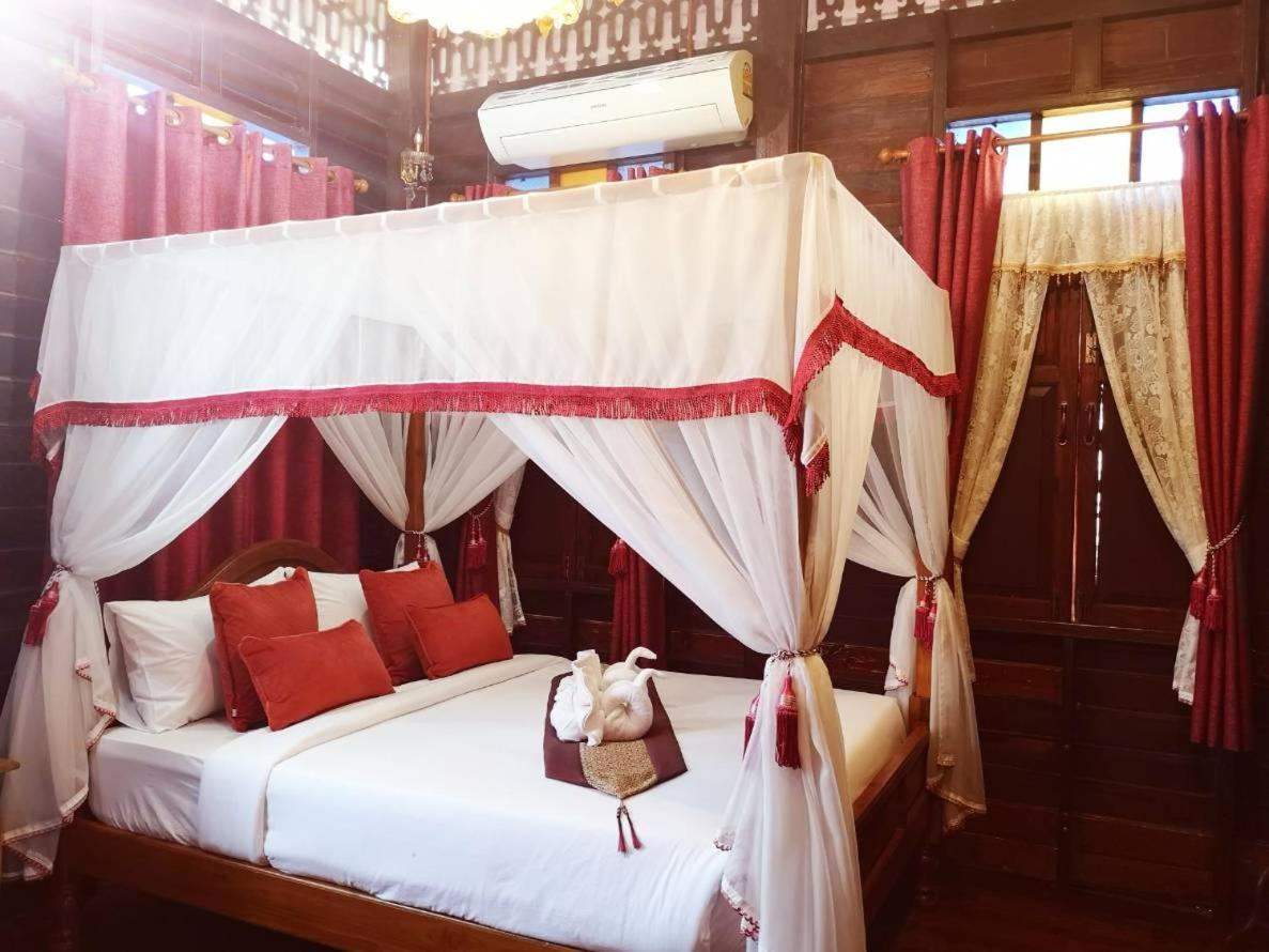 Baan Sithepaban Guesthouse Phitsanulok Luaran gambar